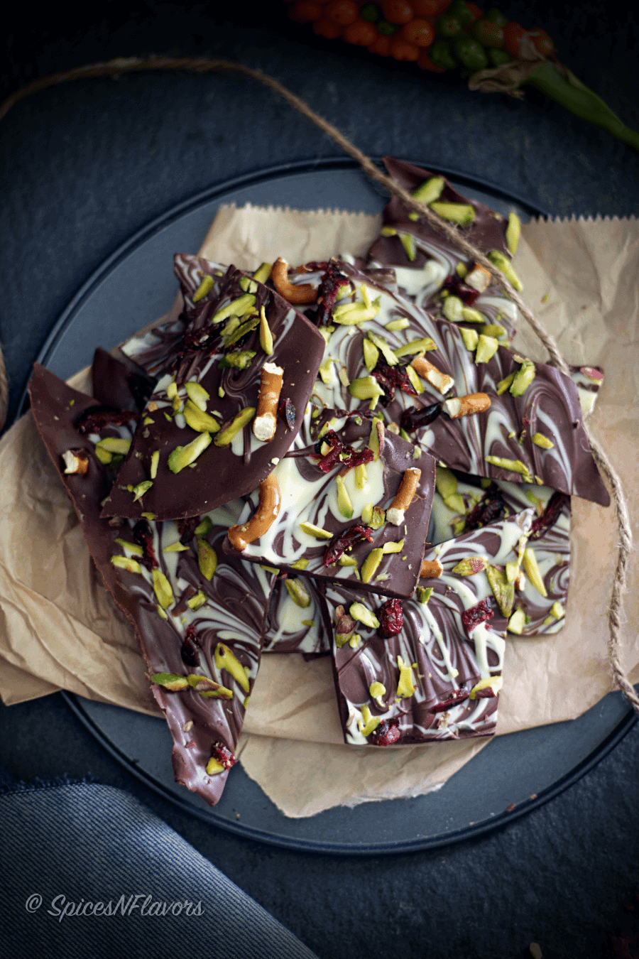diy-homemade-pistachio-pretzel-chocolate-bark