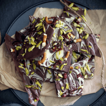 diy-homemade-pistachio-pretzel-chocolate-bark