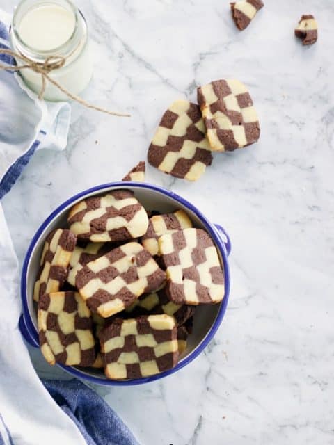 eggless checkerboard cookies in a pressure cooker and also in an oven. easy to follow step by step recipe with video butter biscuit vanilla cookies chocolate cookies
