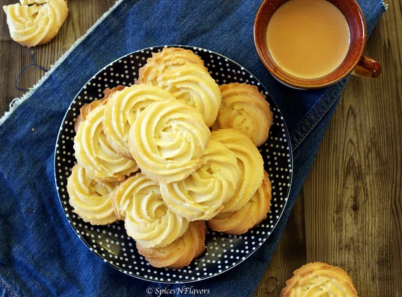 Piped Butter Cookies/Biscuits