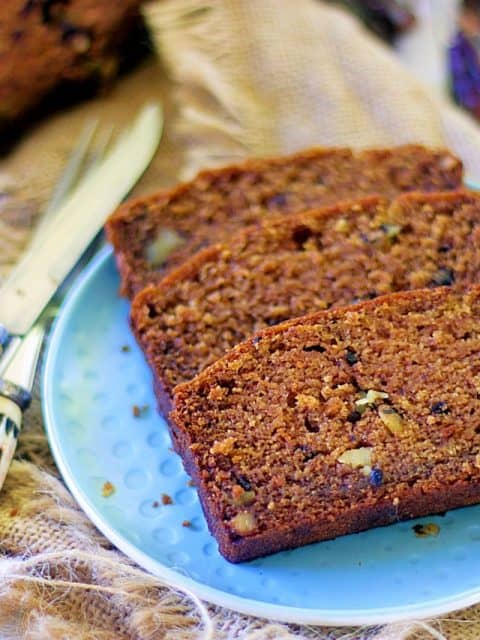 dates and walnut cake