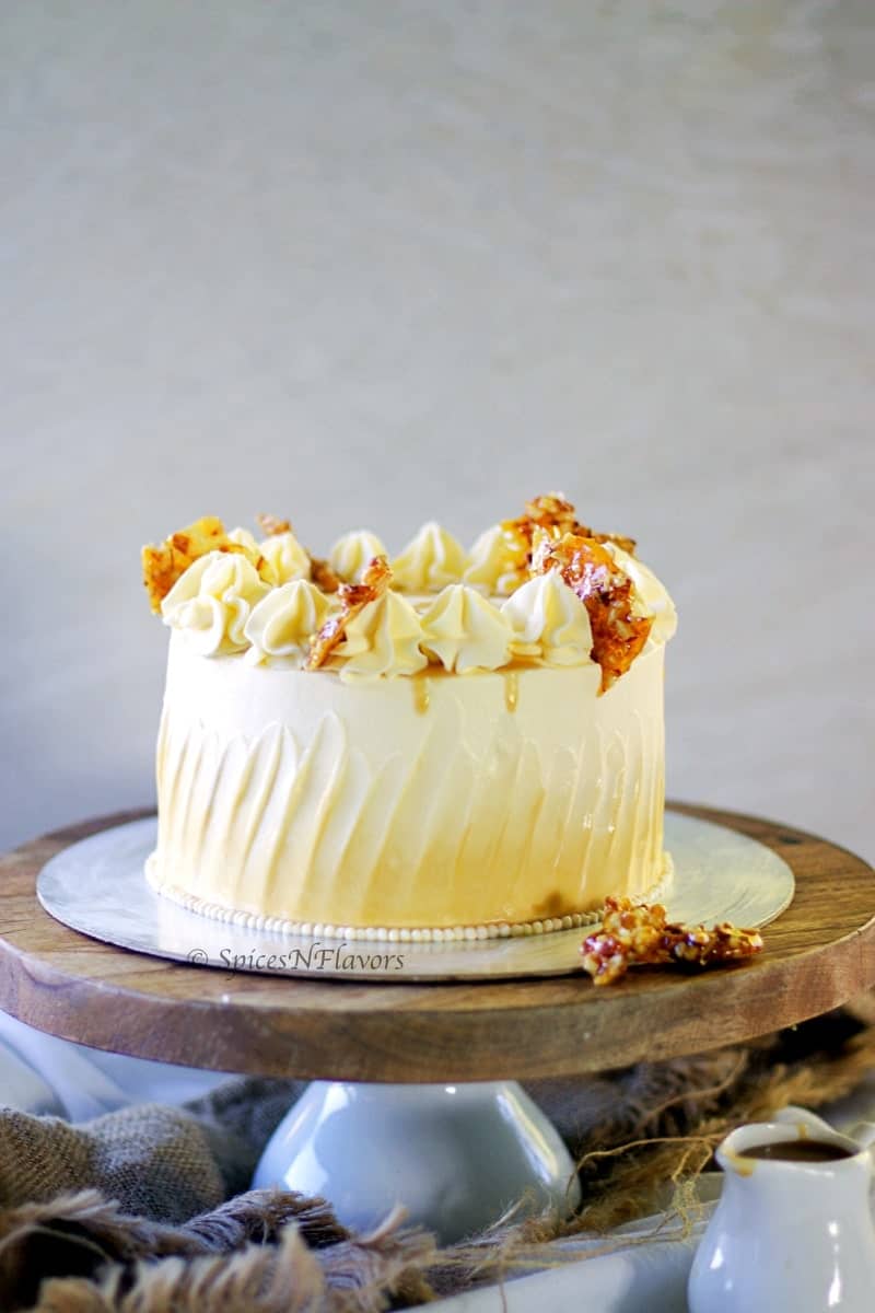 Send Online 1kg eggless butterscotch cake Order Delivery | flowercakengifts