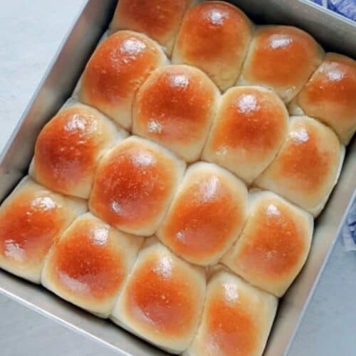 ladi pav placed in a baking tray