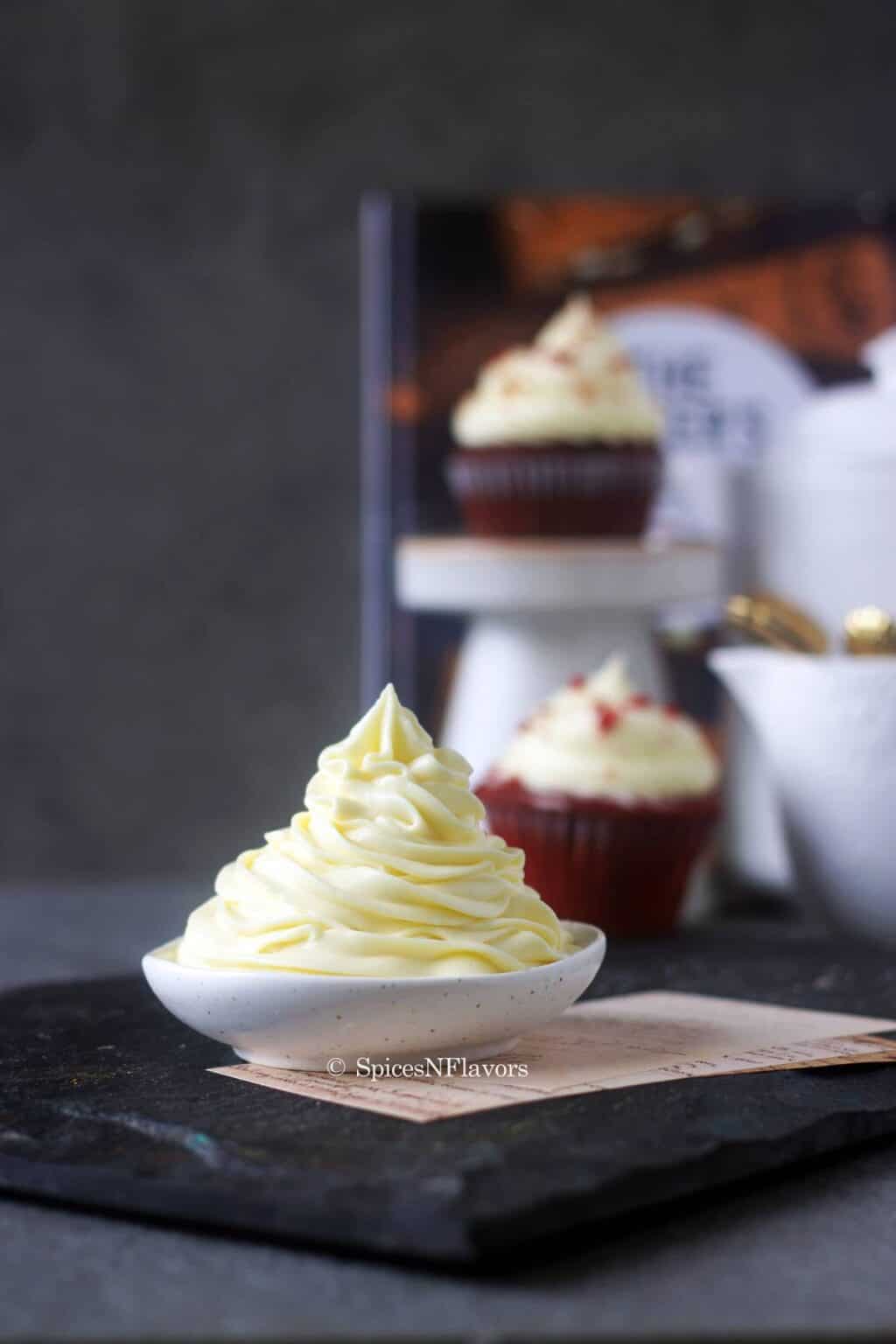 Easy Vanilla Frosting Recipe without butter for cupcakes