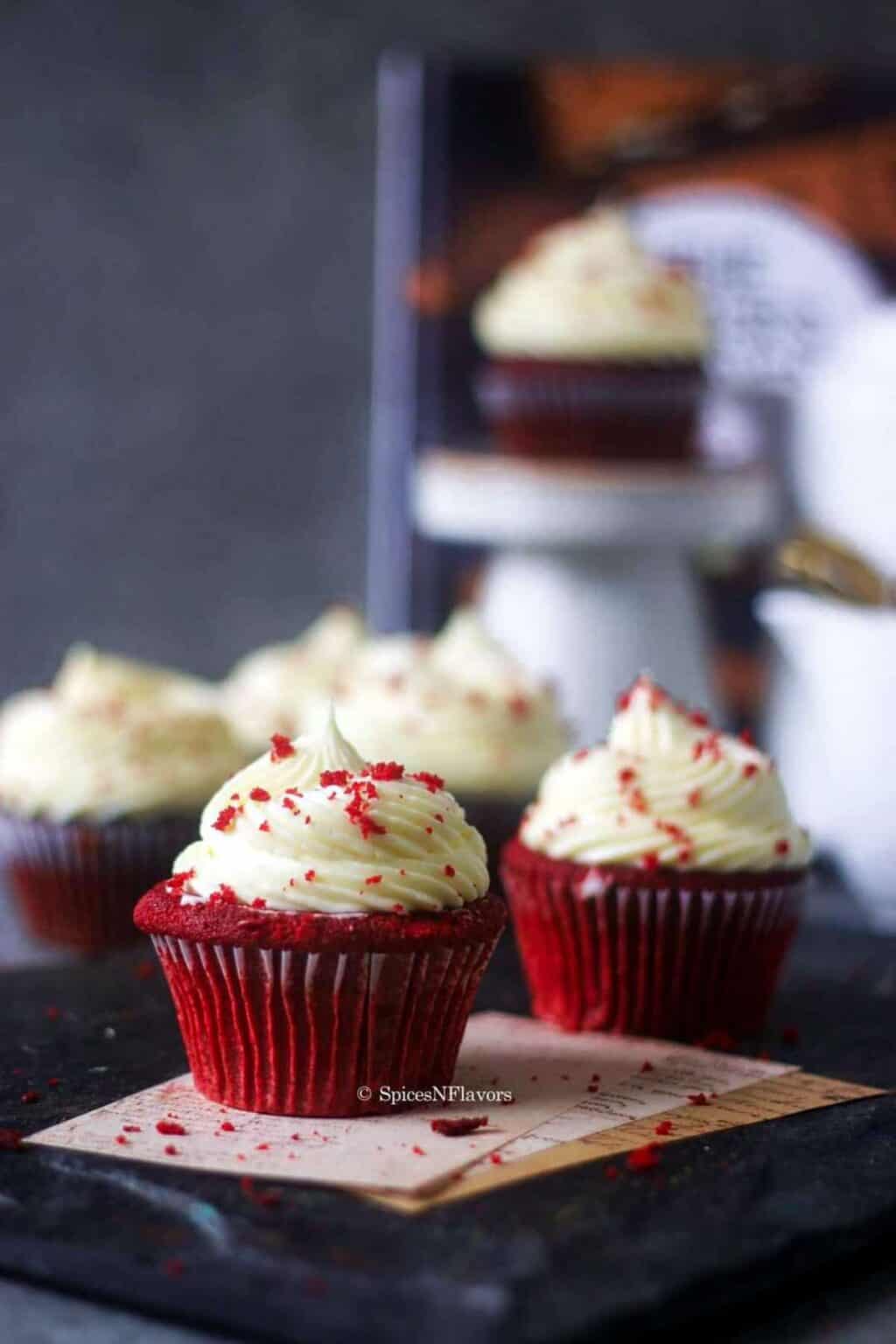 Easy Vanilla Frosting Recipe without butter for cupcakes