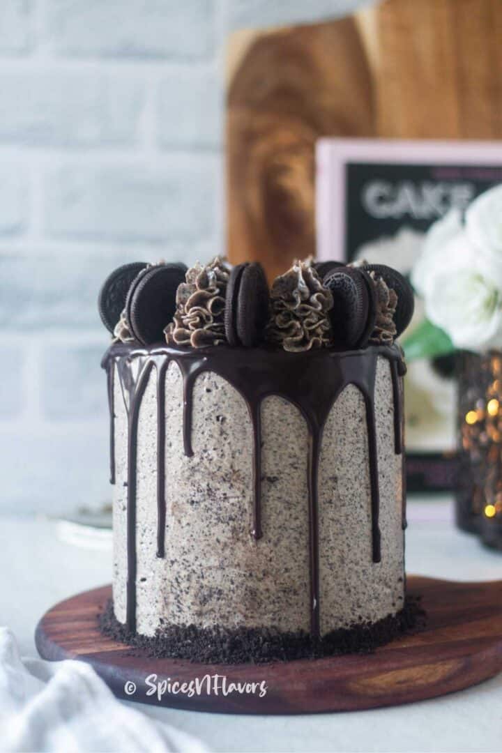 chocolate oreo cake with ganache drip