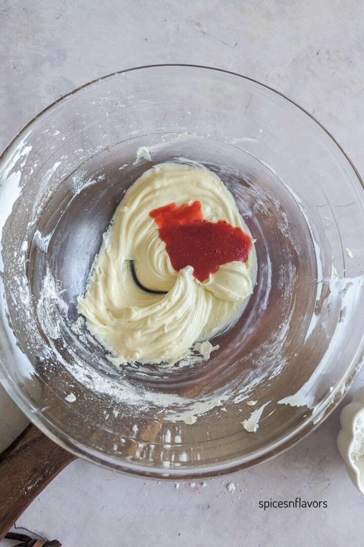 mix strawberry puree 