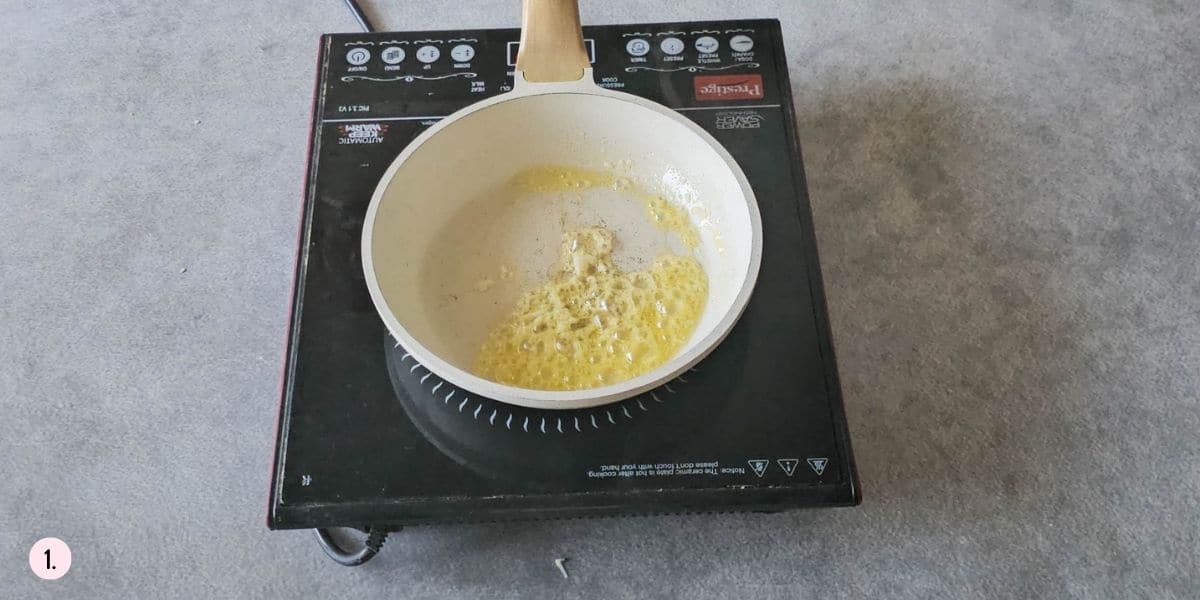 saute garlic in butter