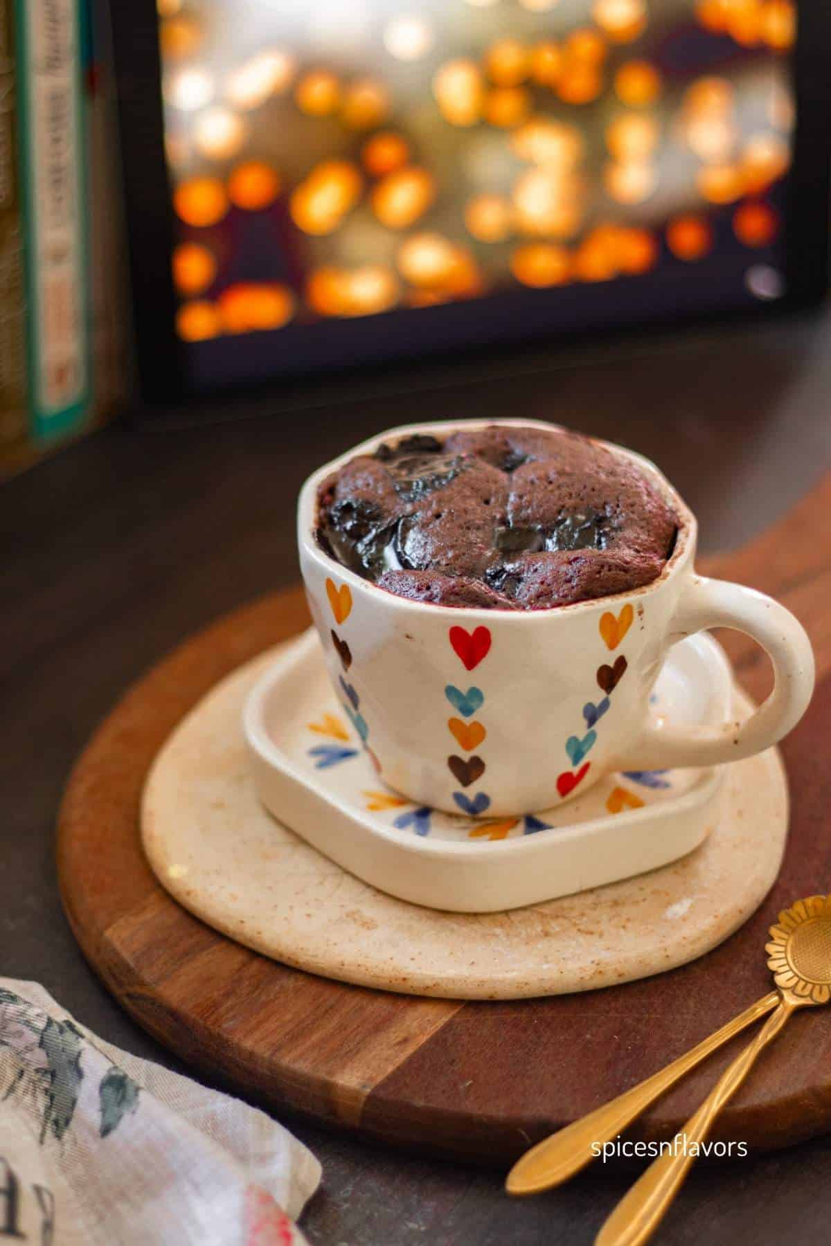 eggless chocolate cake in a mug